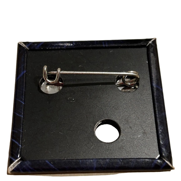 ♥️Women at Warp A Roddenberry Star Trek Podcast Square Button with Pin Back - Picture 2 of 2